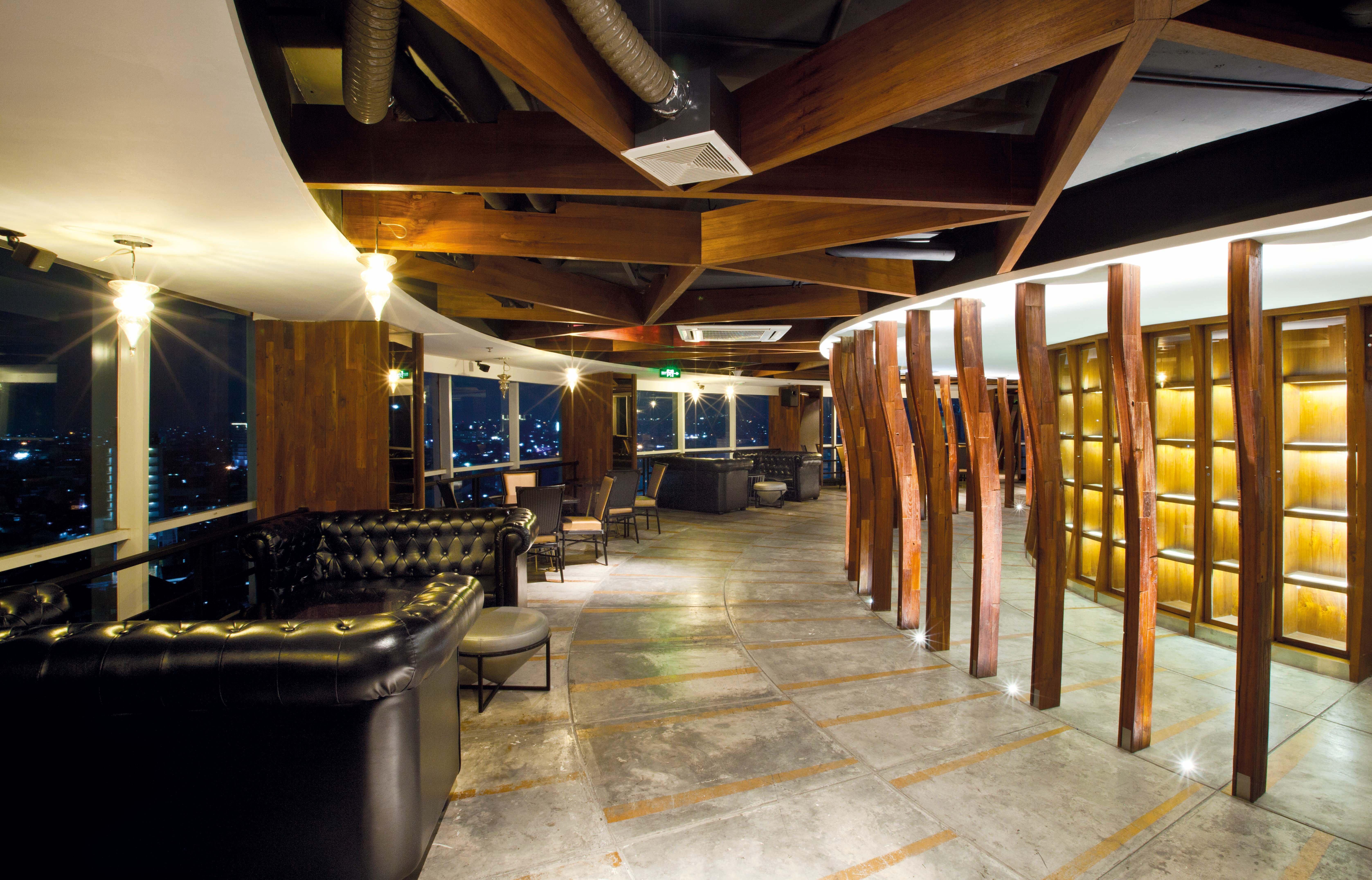 Hotel Crowne Plaza Bandung By Ihg Exterior foto