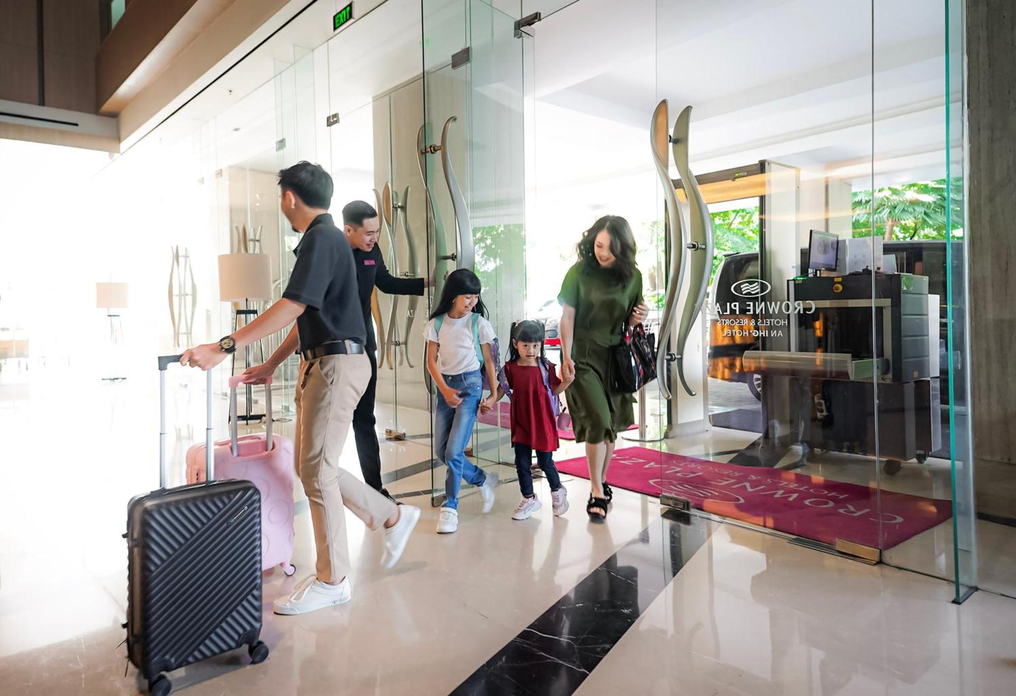 Hotel Crowne Plaza Bandung By Ihg Exterior foto